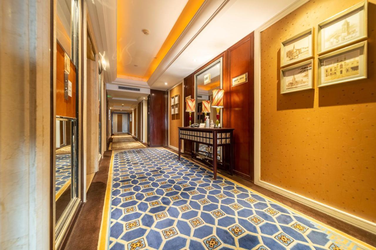Ramada Yichang Hotel Екстер'єр фото
