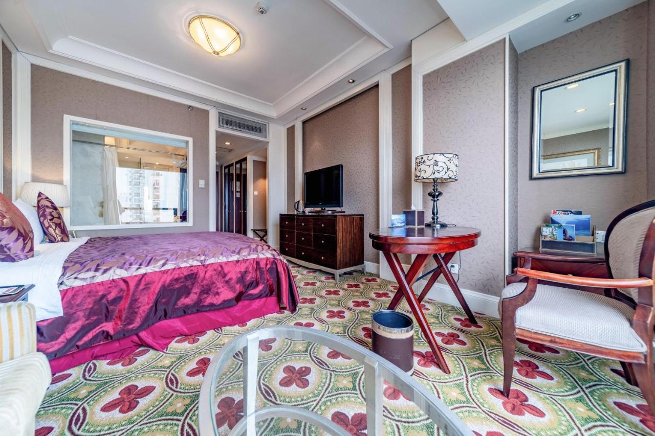 Ramada Yichang Hotel Екстер'єр фото