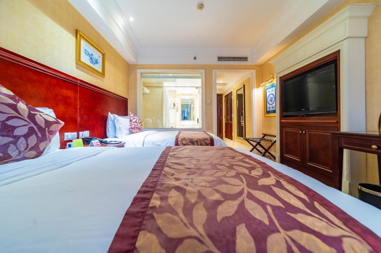 Ramada Yichang Hotel Екстер'єр фото