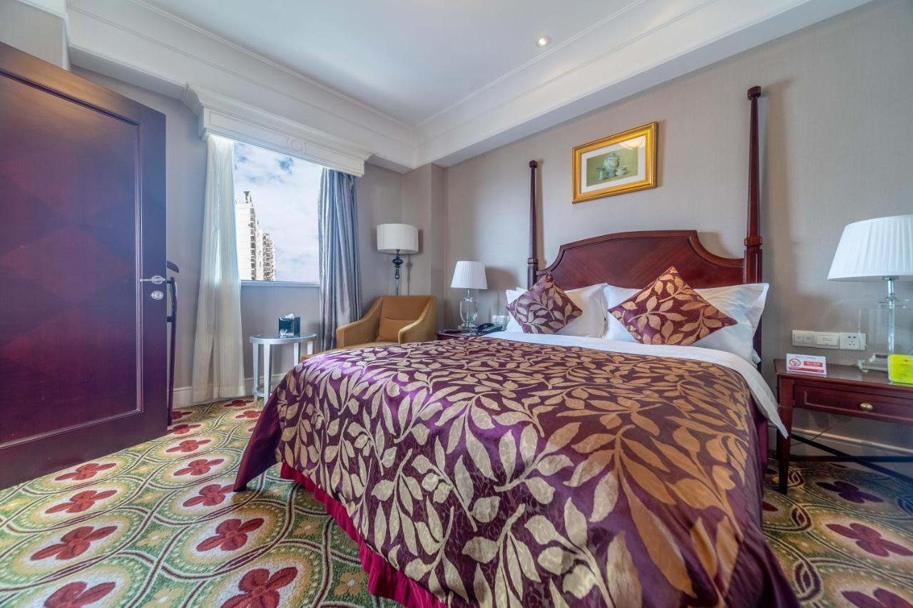 Ramada Yichang Hotel Екстер'єр фото