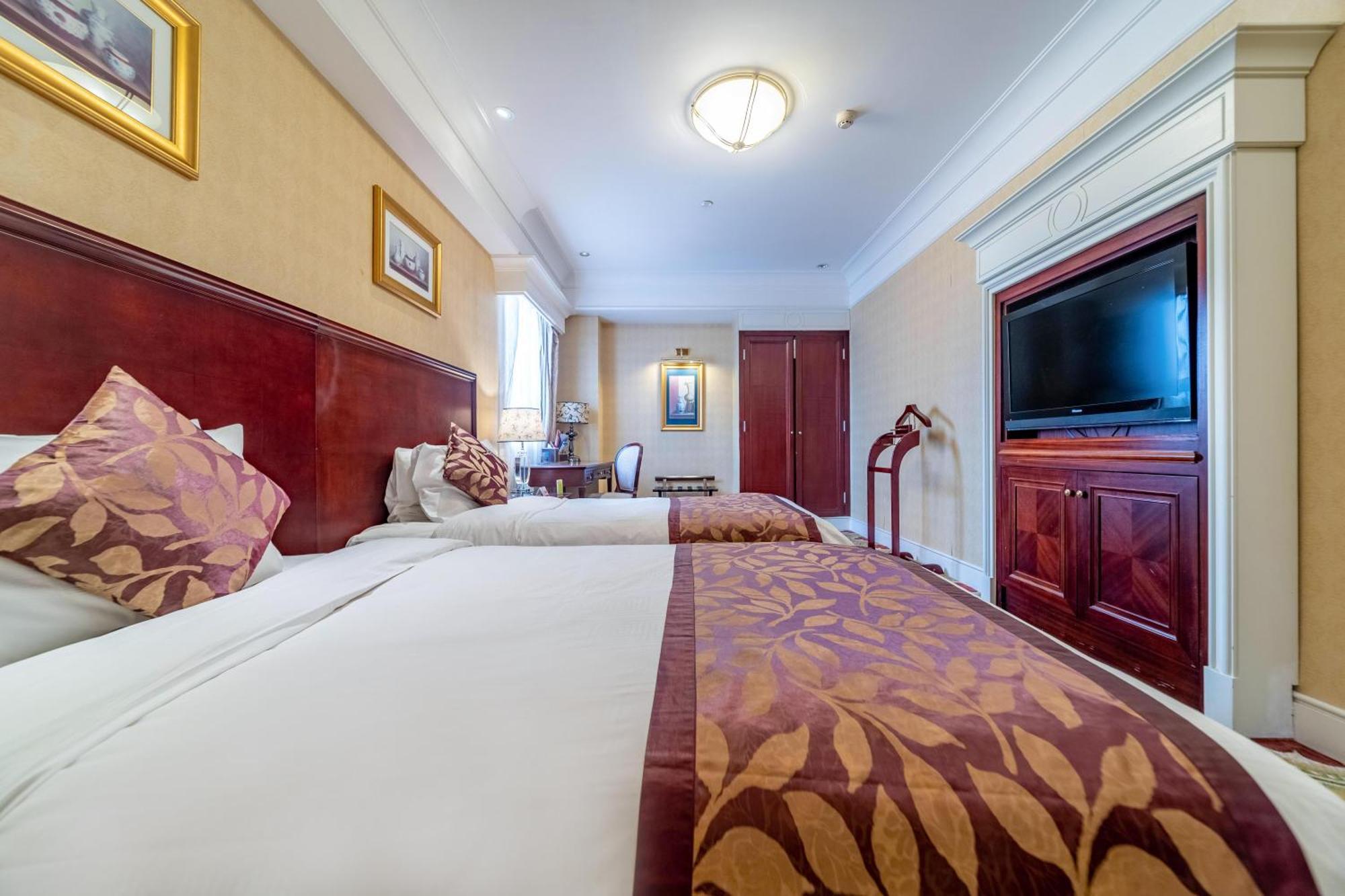 Ramada Yichang Hotel Екстер'єр фото